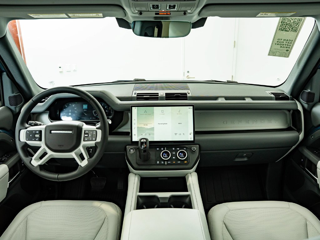 New 2026 Tasman Blue Land Rover X-Dynamic SE image 4