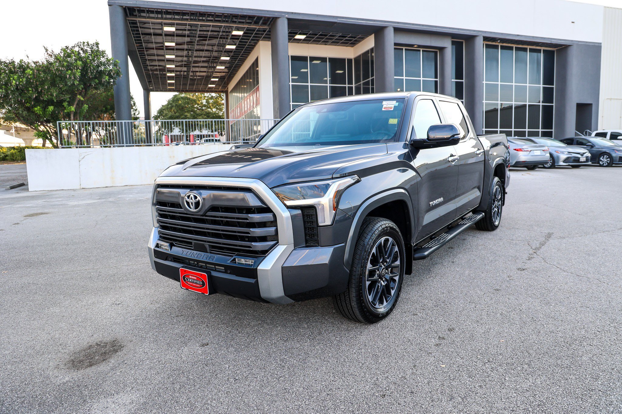 Used 2026 MAGNETIC GRAY MET Toyota Limited image 1