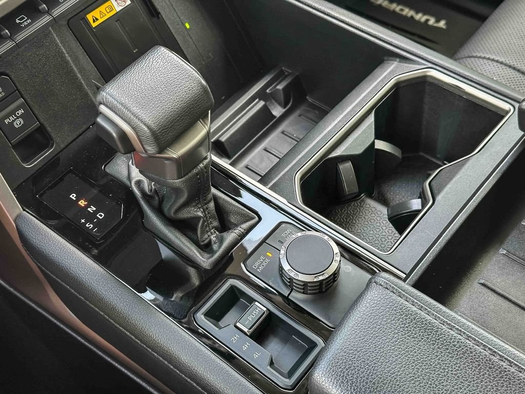 2024 Toyota Tundra Limited - Photo 32