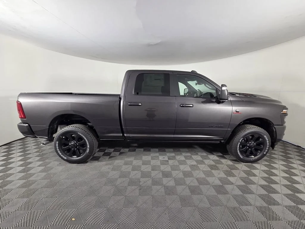 New 2026 Granite Crystal Metallic Clear-Coat Exterior Paint RAM Laramie image 5