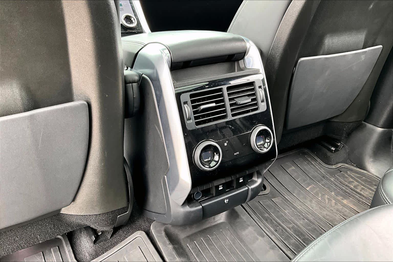 Used 2019 Corris Gray Metallic Land Rover Dynamic image 34