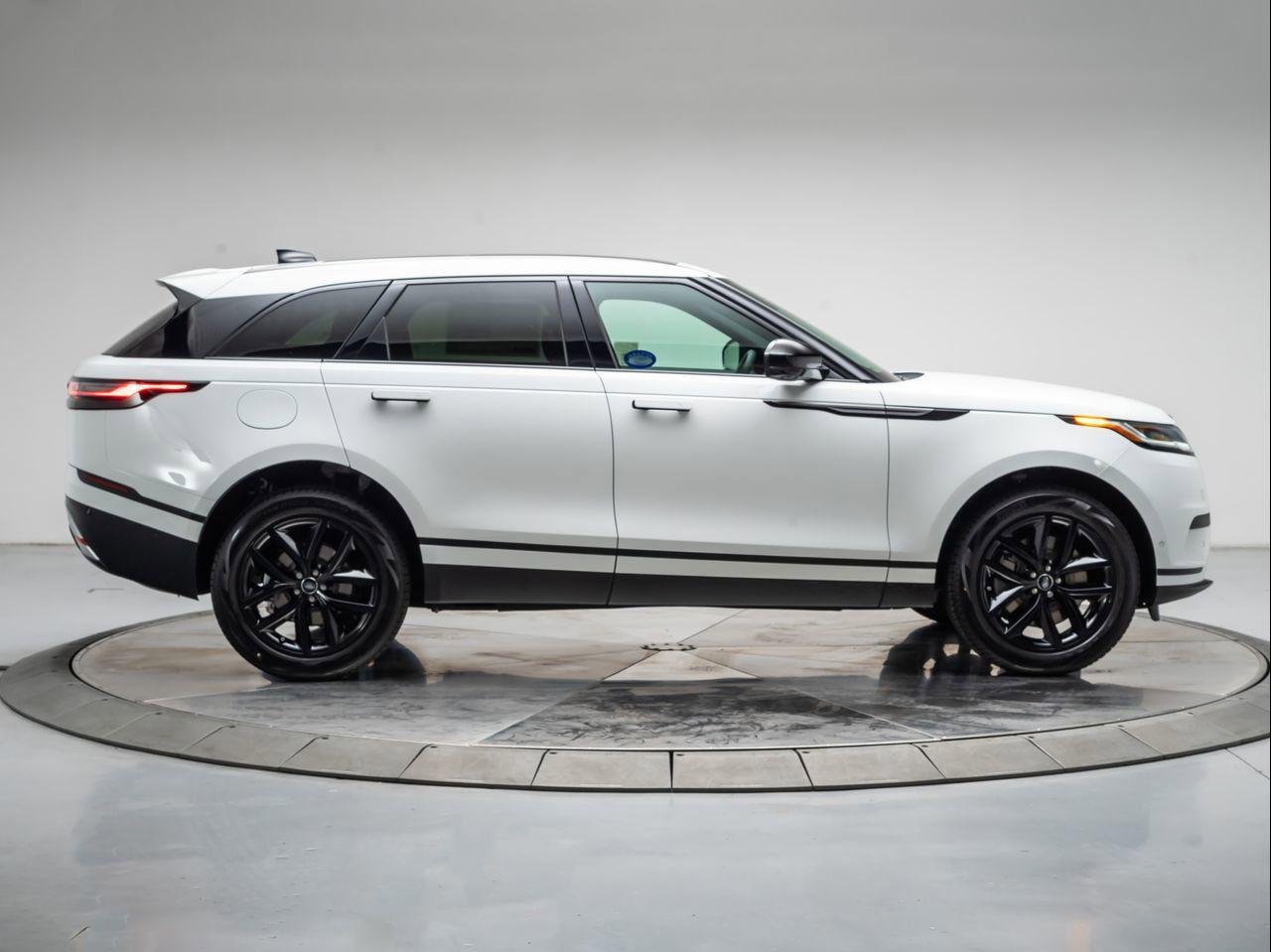 New 2026 Fuji White Land Rover S image 6