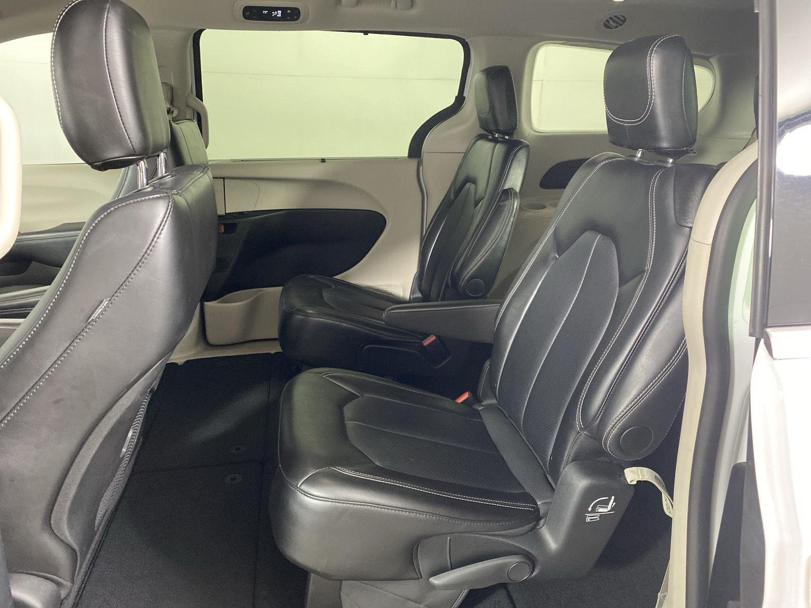 Used 2024 Bright White Clearcoat Chrysler Touring L image 27