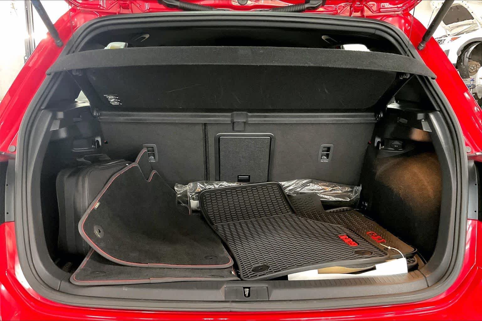 Used 2017 Tornado Red Volkswagen Sport image 33