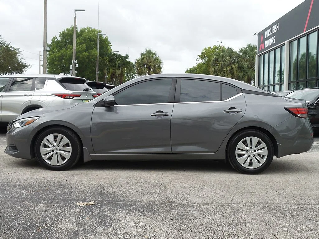 Used 2020 Gray Nissan S image 14