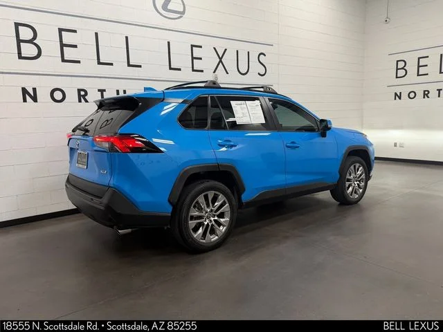 Used 2021 Blue Toyota XLE Premium image 4