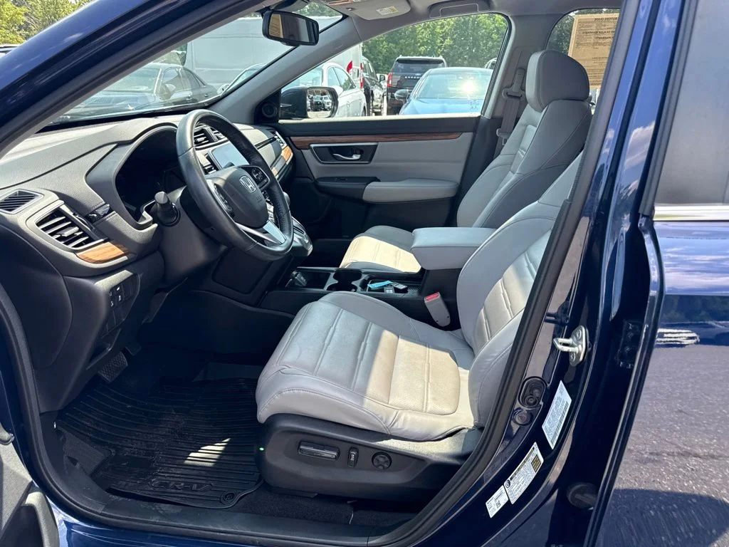 Used 2019  Honda EX-L image 3