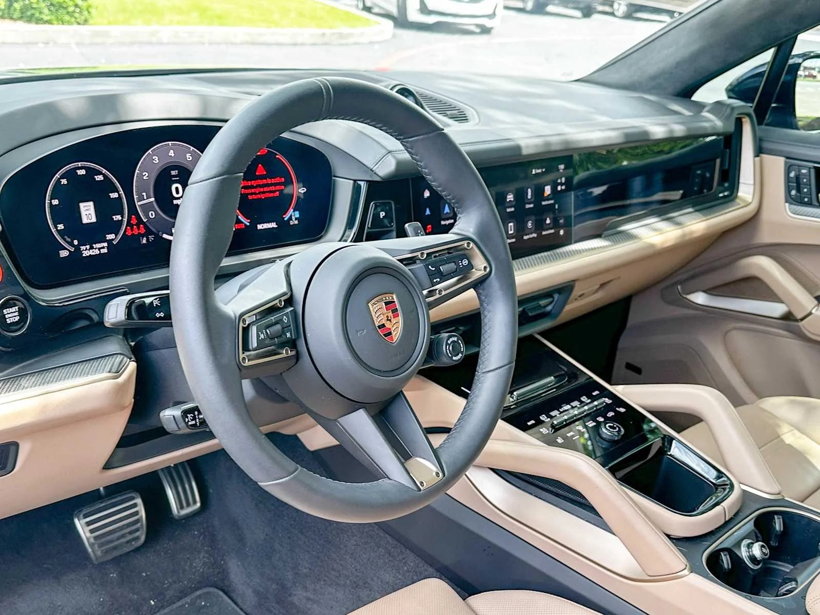Used 2025  Porsche GTS image 8