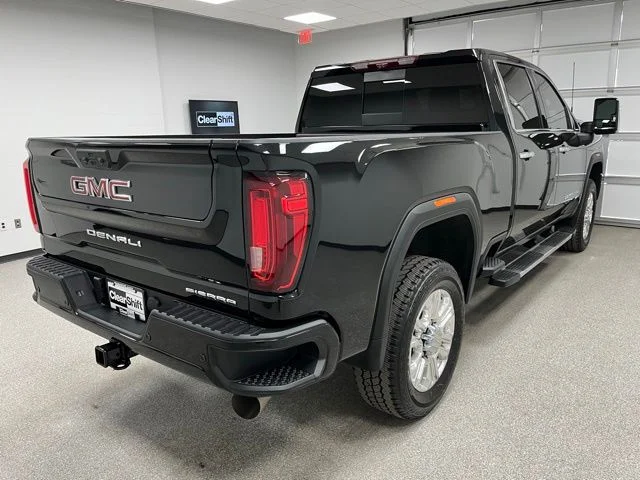Used 2022 Black GMC Denali image 10