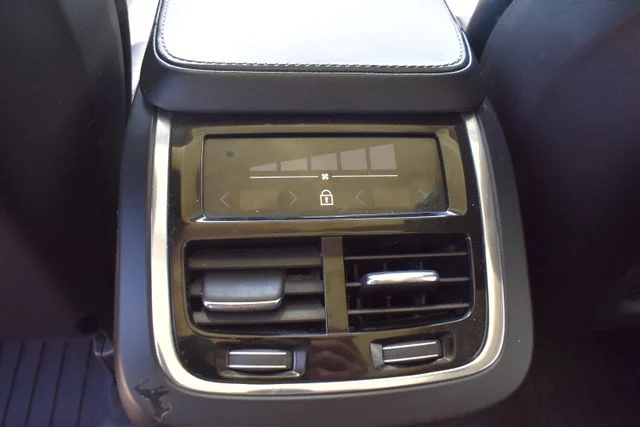 Used 2018 Gray Volvo T6 Inscription image 15