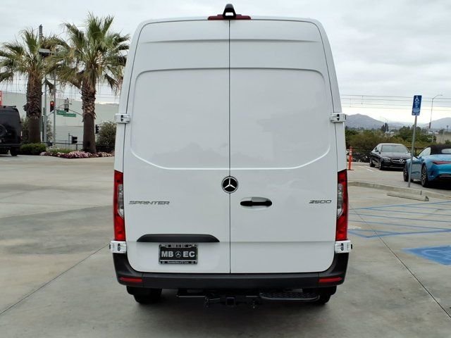 Used 2025 Arctic White Mercedes-Benz M2CA4S image 20