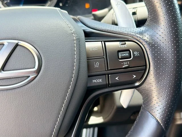 Used 2021 Liquid Platinum Lexus LC 500 image 36