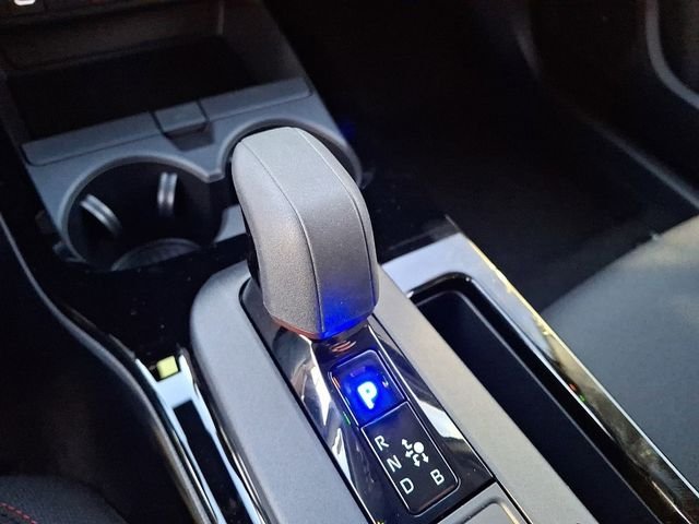 2026 Toyota Prius Plug-in Hybrid SE - Photo 9