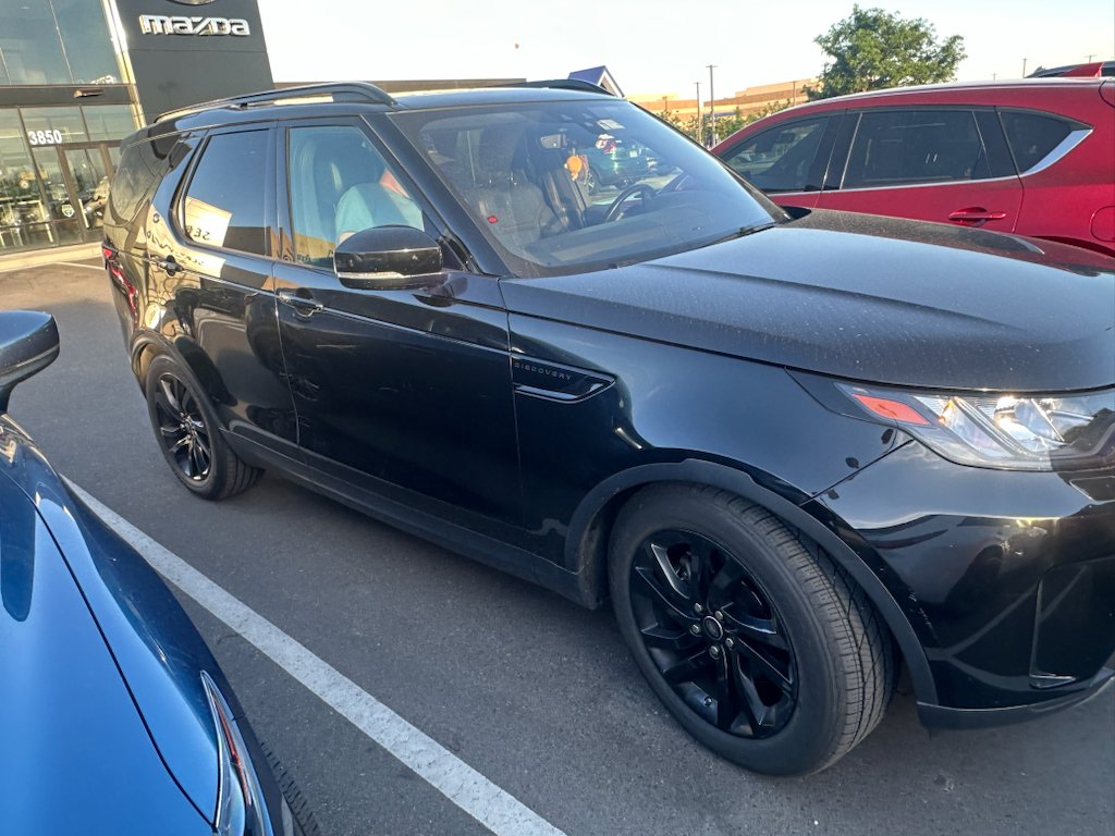 Used 2017 Santorini Black Metallic Land Rover SE image 3