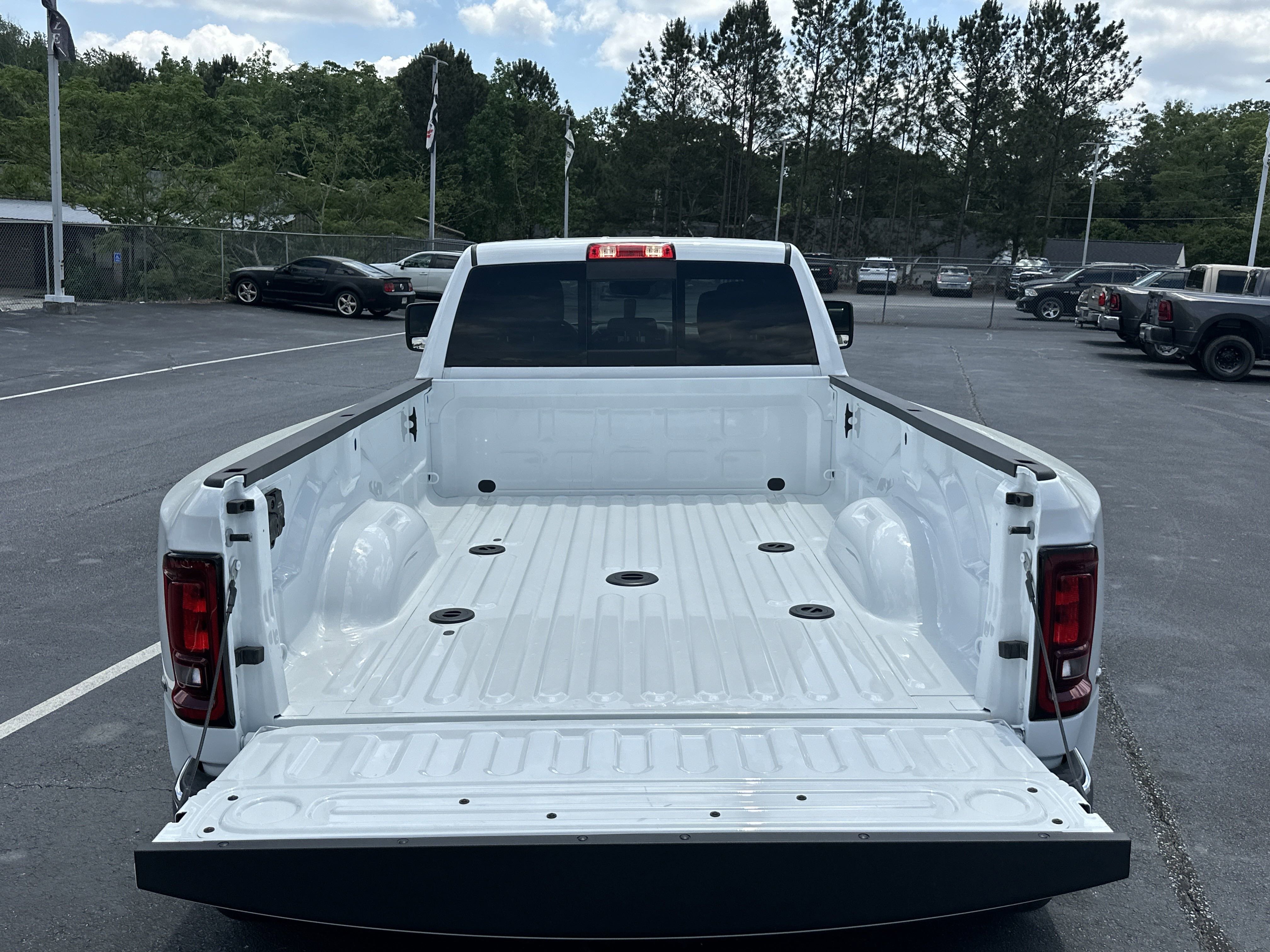 2025 RAM 3500 Tradesman - Photo 19