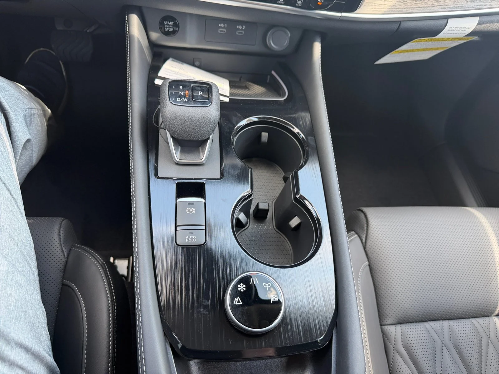 New 2026 Everest White Pearl/Super Black Nissan Platinum image 18