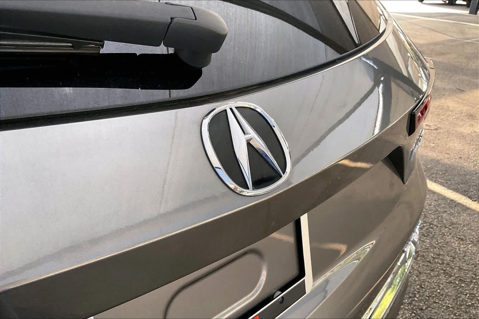 Used 2024 Liquid Carbon Metallic Acura w/Technology Package image 31