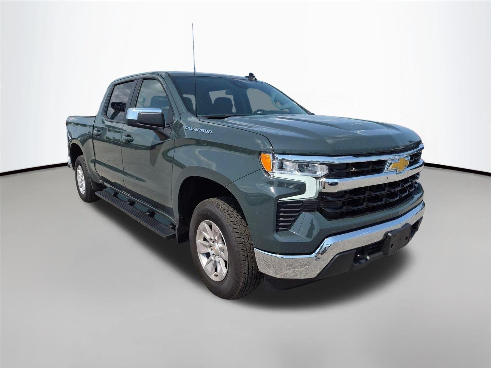 Used 2026 Cypress Gray Chevrolet LT image 3