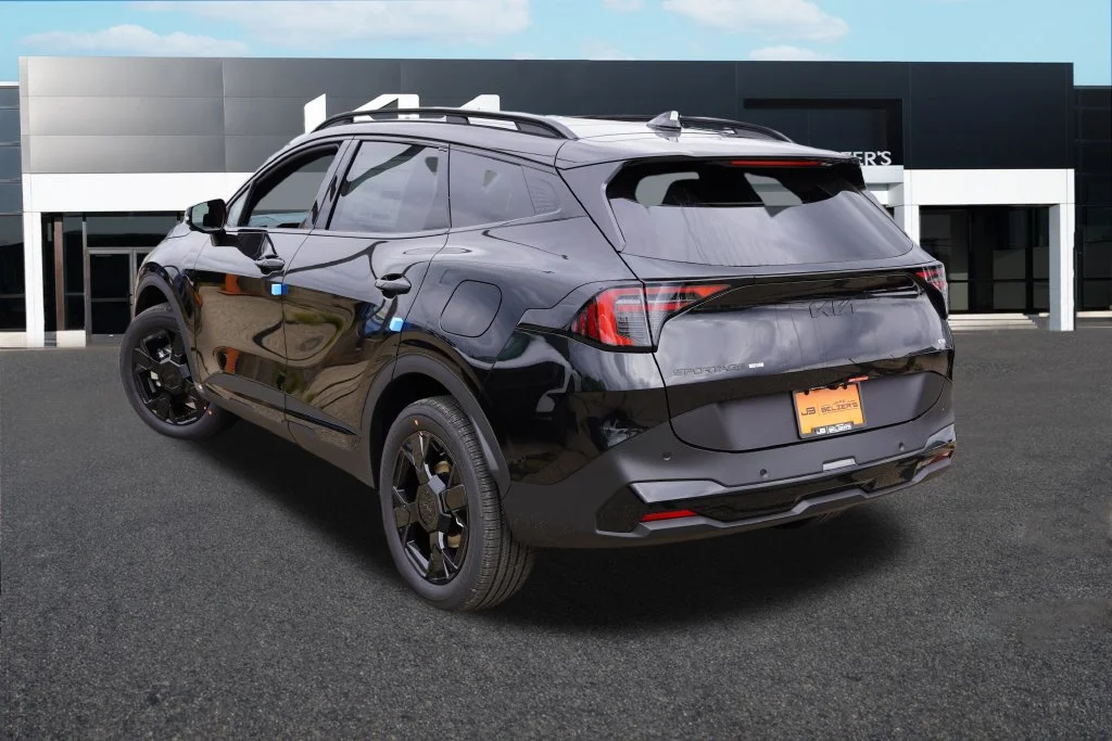 New 2027 Fusion Black Kia X-Line image 5