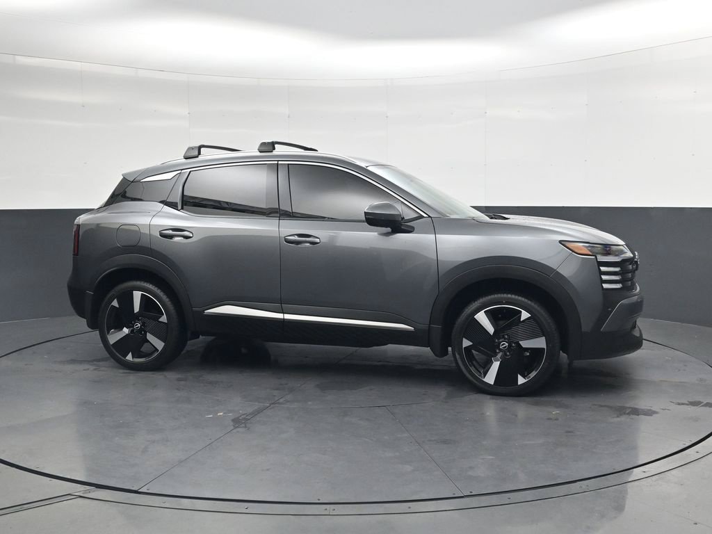Used 2025 Gray Nissan SR image 4