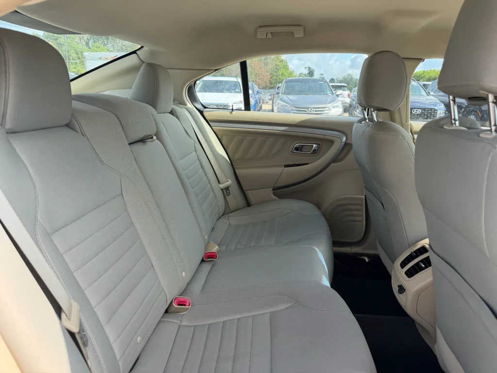 Used 2016 Oxford White Ford SE image 28