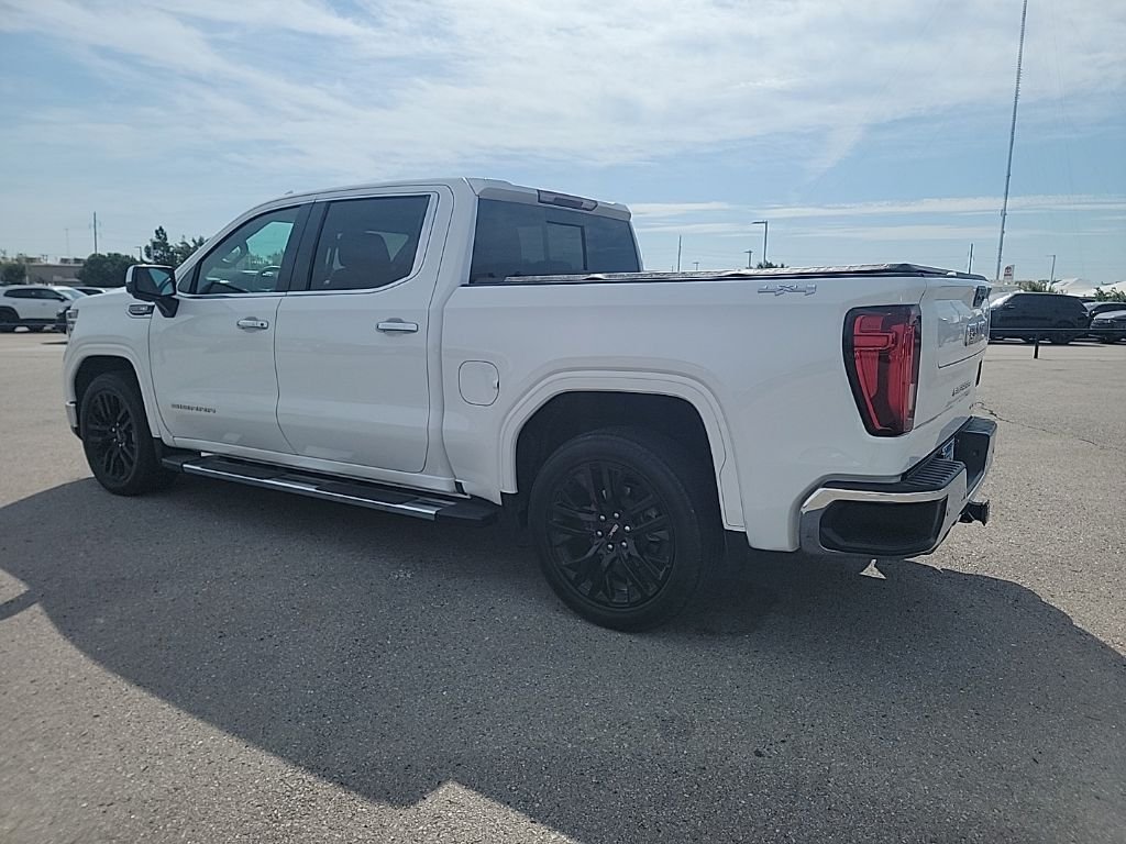 Used 2024 White GMC SLT image 3