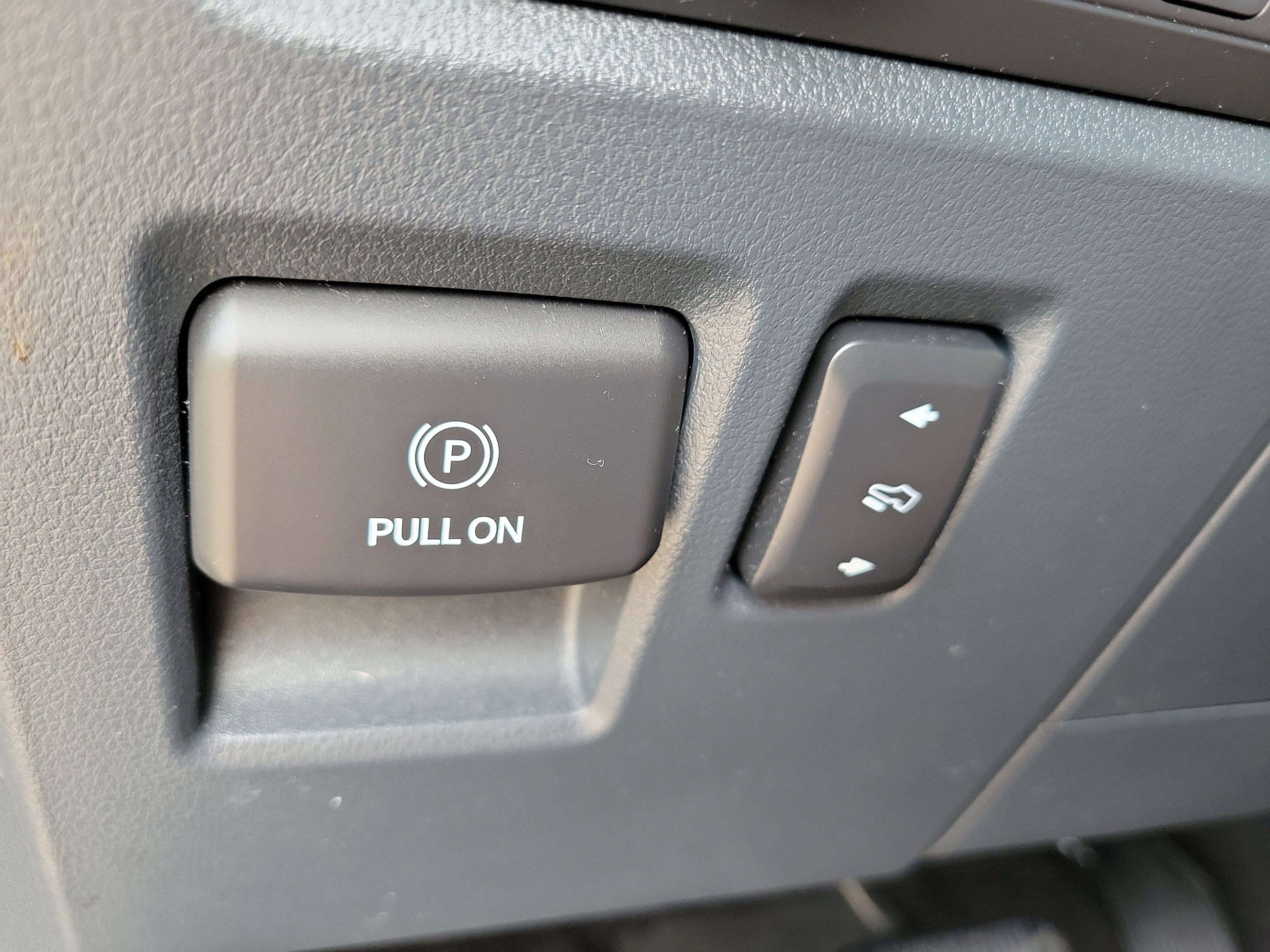 Used 2022 Black Metallic Ford Lariat image 32