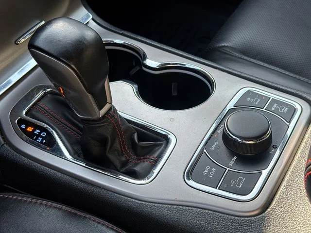 Used 2021 Gray Jeep Trailhawk image 27