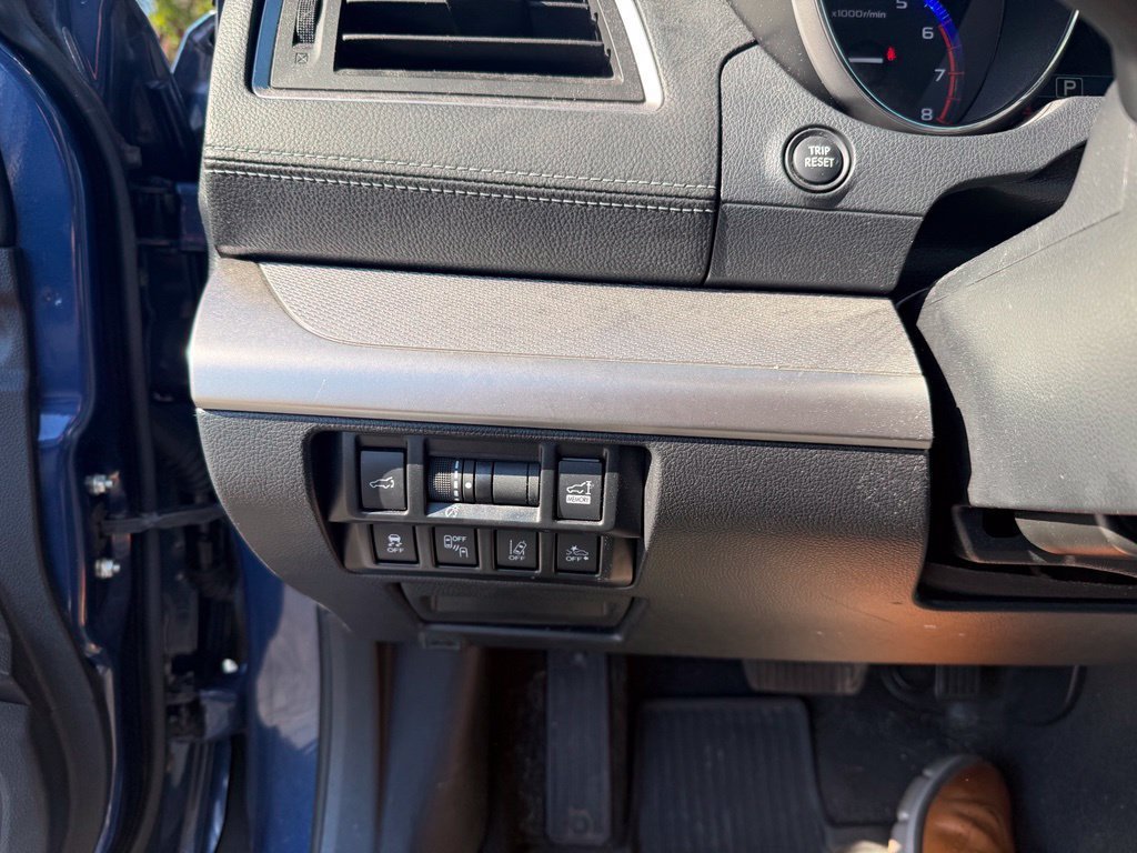 Used 2019 Blue Subaru 2.5i Premium image 5