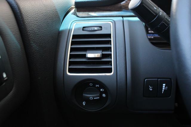 Used 2019 Silver Ford Limited image 9