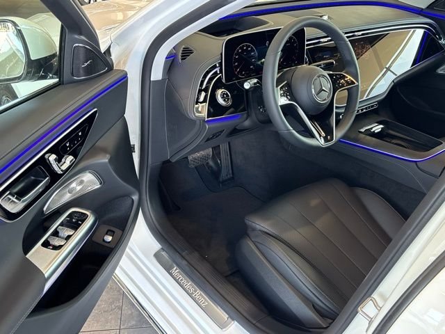 2025 Mercedes-Benz E-Class E350 - Photo 11