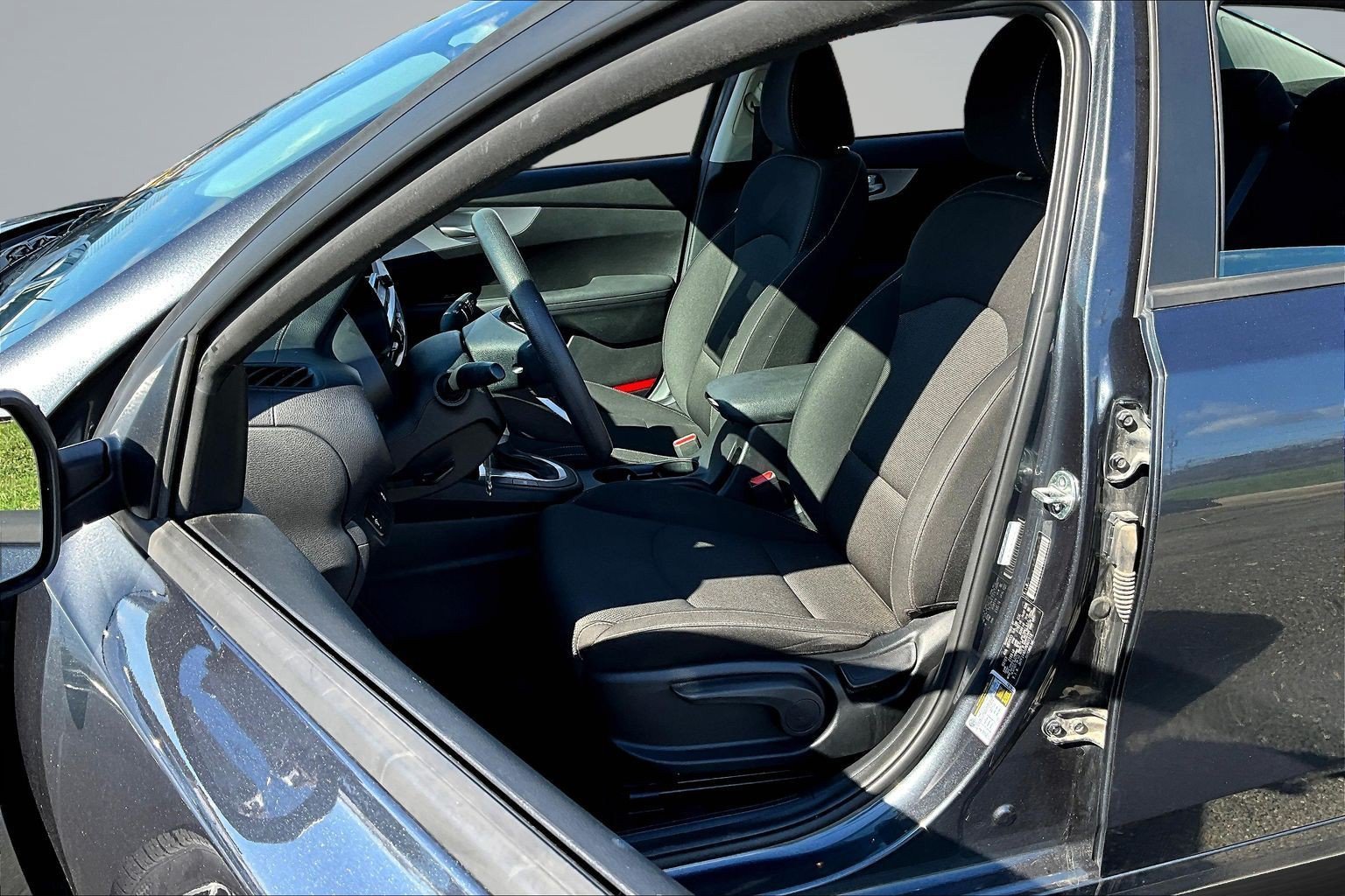 Used 2023 Gray Kia LXS image 17