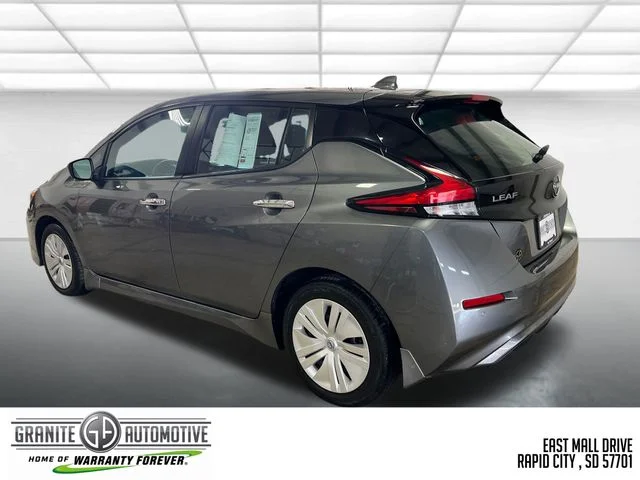 Used 2025 Gray Nissan S image 3