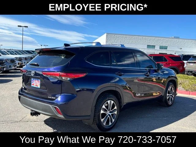 Used 2020 Blue Toyota XLE image 5