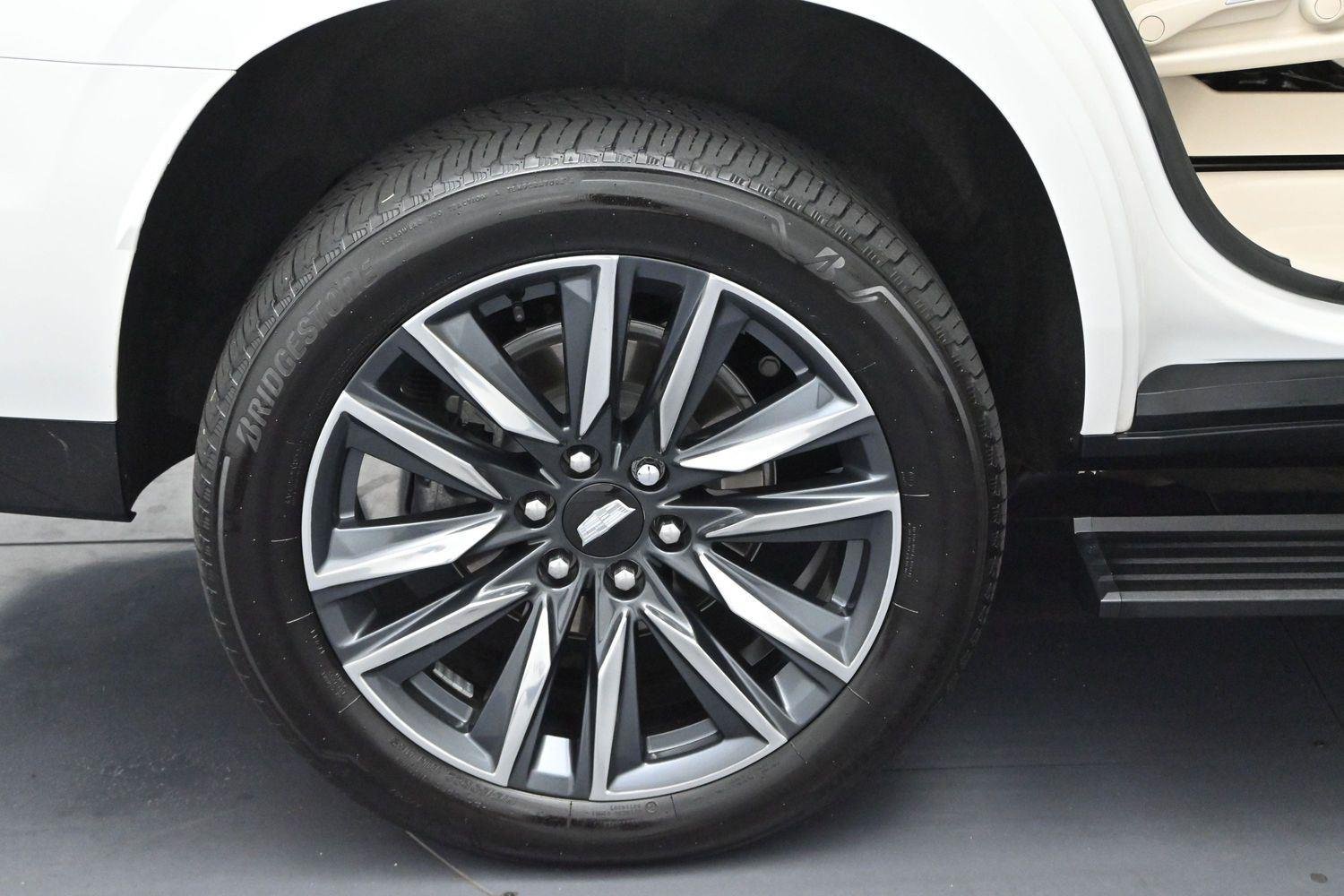 Used 2024 Crystal White Tricoat Cadillac Sport Platinum image 43