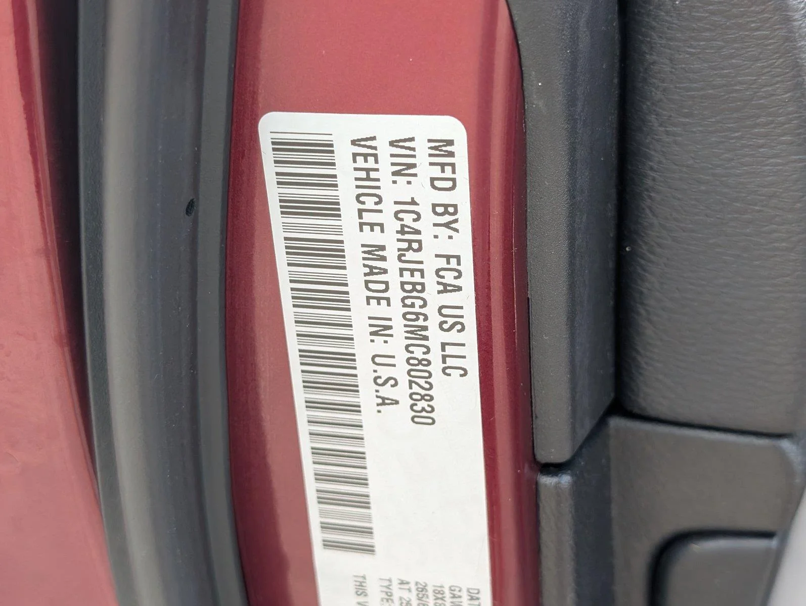 Used 2021 Velvet Red Pearlcoat Jeep Limited image 13