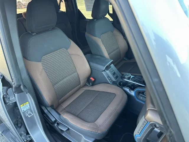 Used 2023 Silver Ford Outer Banks image 27