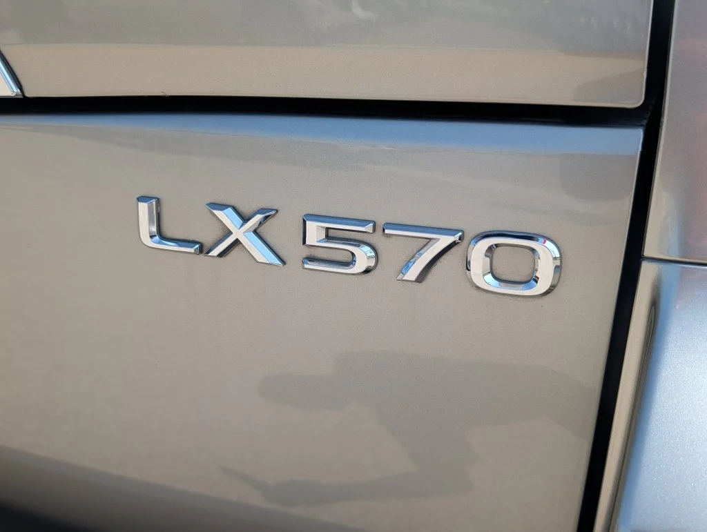 Used 2018 Silver Lexus 570 image 13
