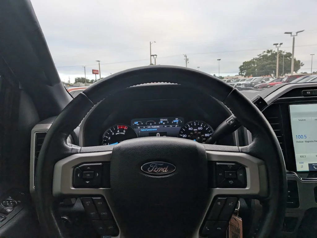 Used 2022 Oxford White Ford Lariat image 22