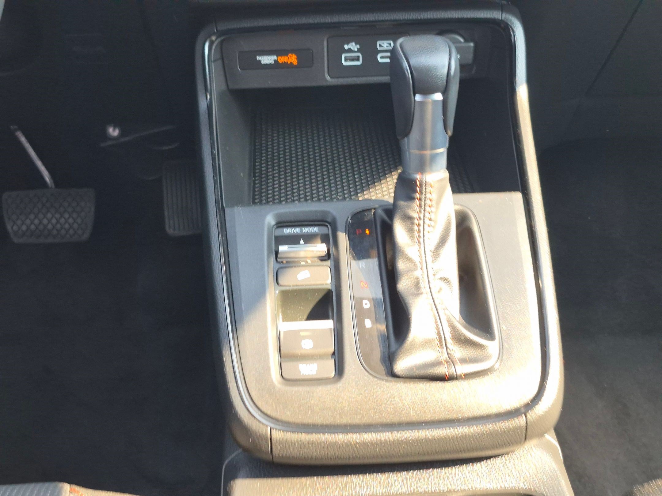 Used 2025 Platinum White Pearl Honda Sport image 24