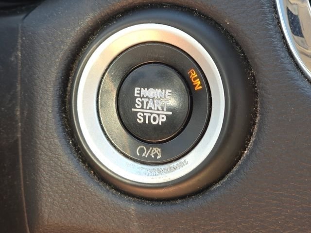 Used 2017 Vice White Tri-Coat Pearl Dodge Citadel image 18