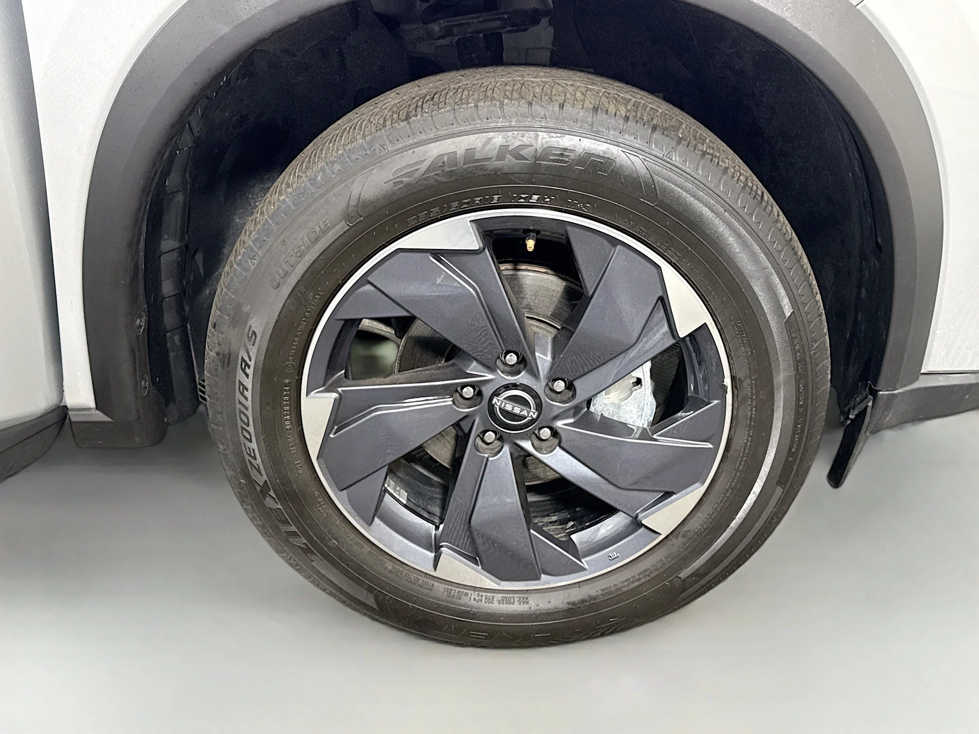 Used 2025 Brilliant Silver Metallic Nissan SV image 28