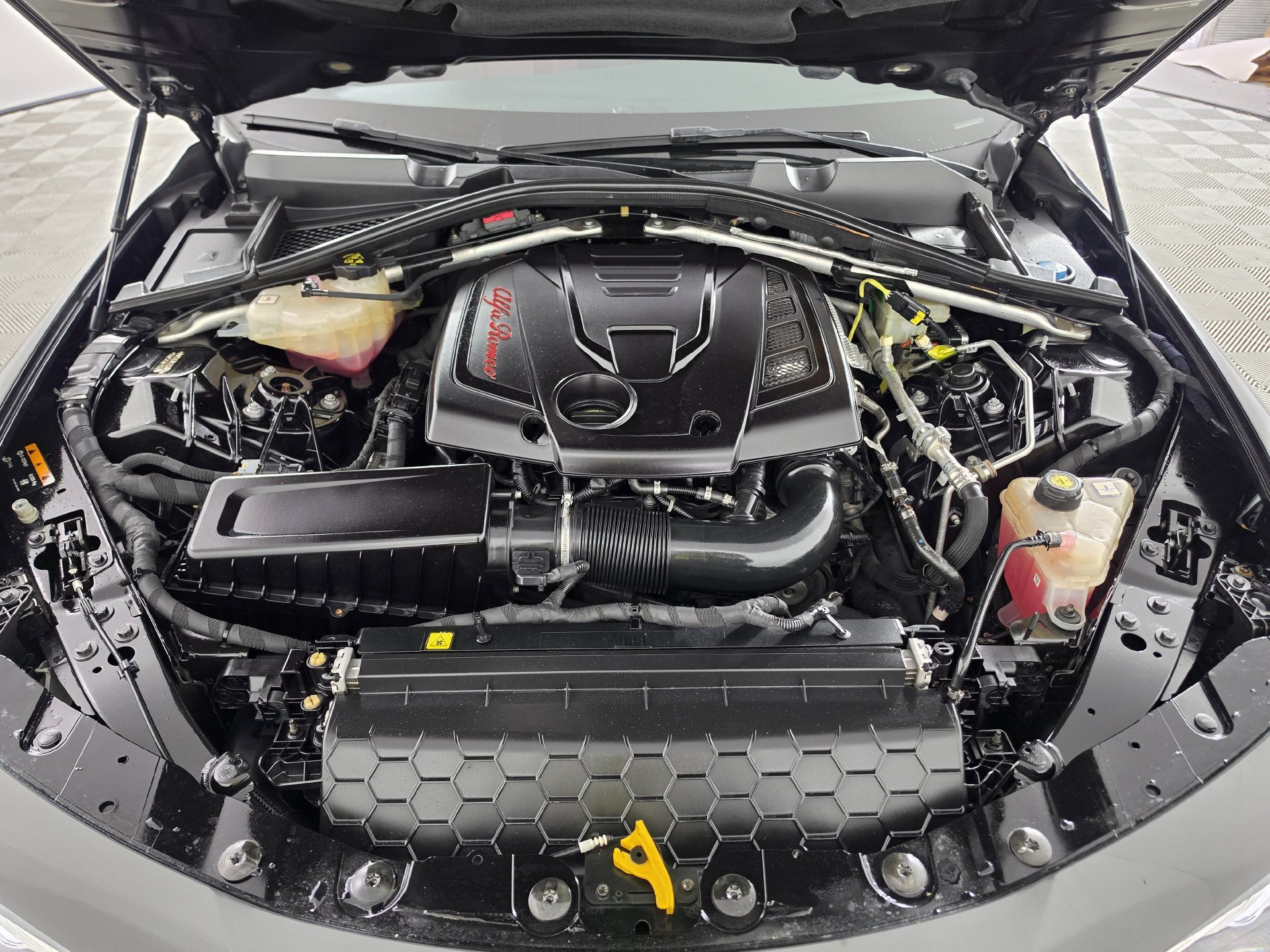 2017 Alfa Romeo Giulia Base - Photo 37