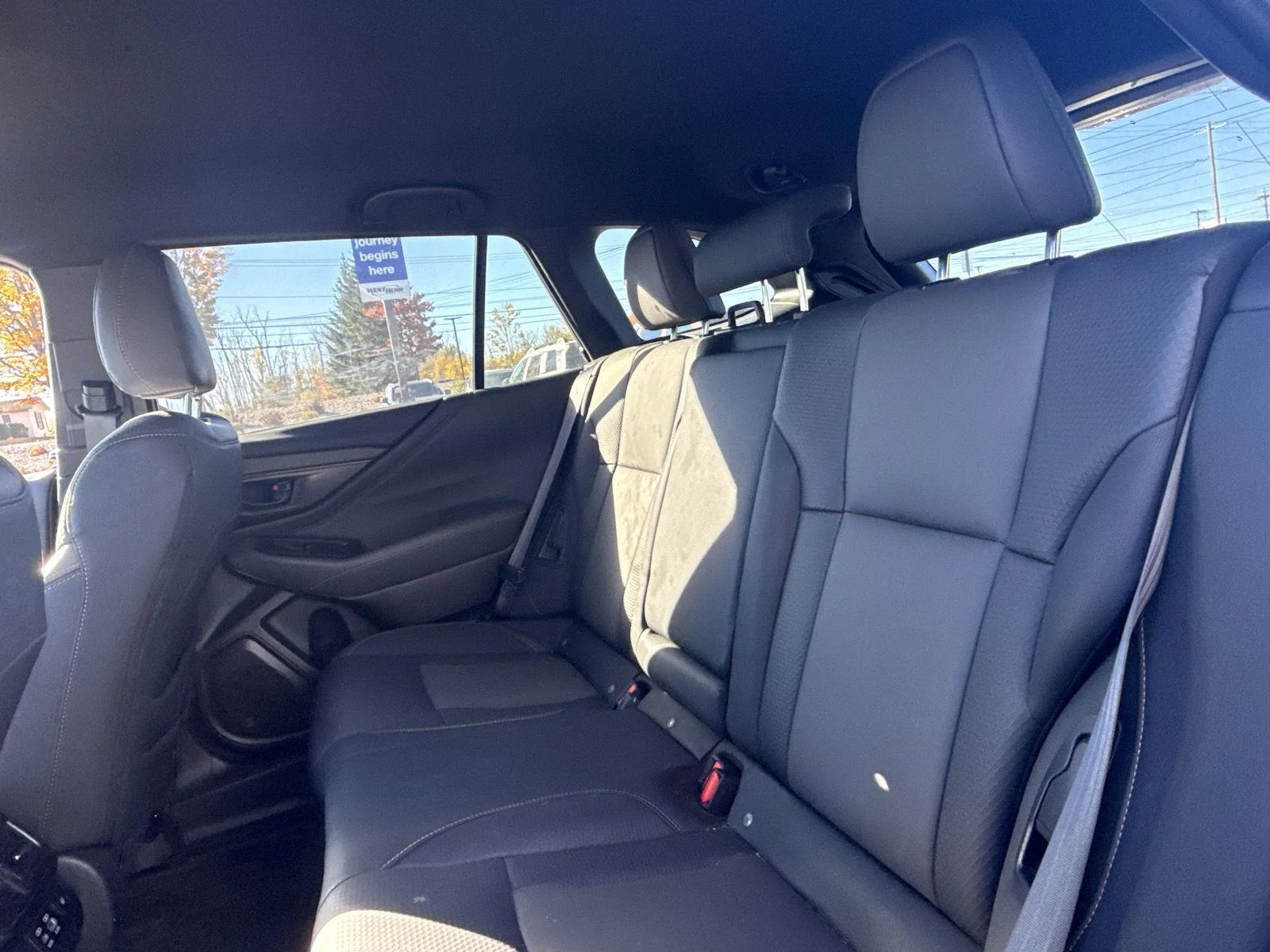 Used 2025 Geyser Blue Subaru Wilderness image 10