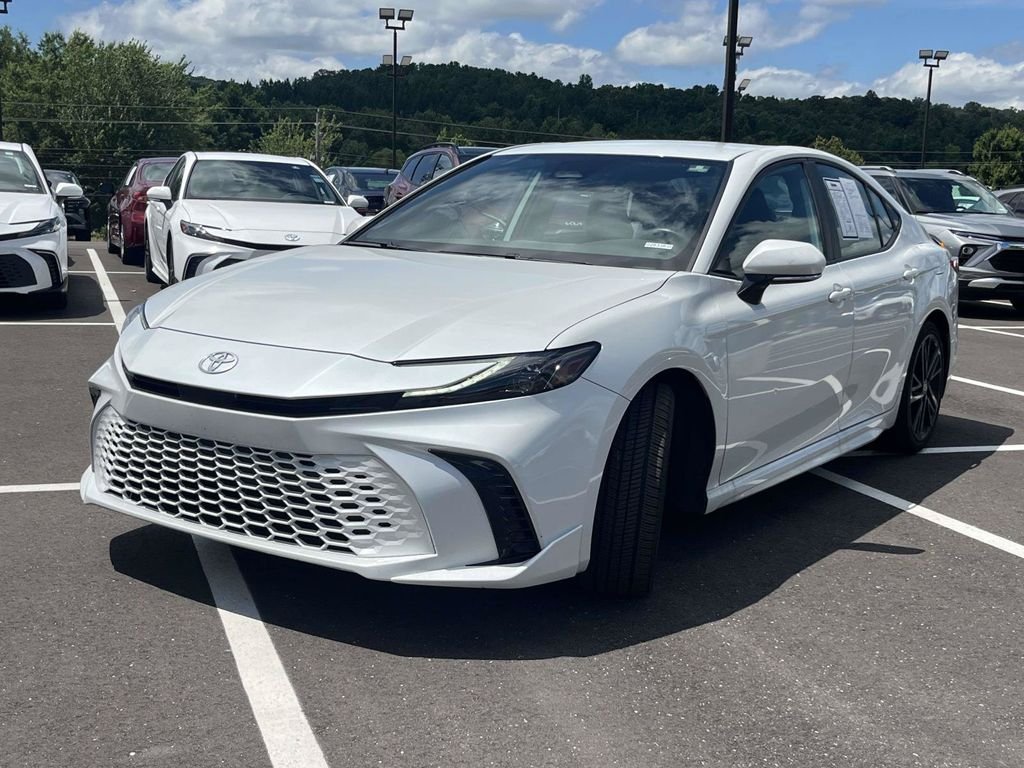 2025 Toyota Camry XSE - Photo 7