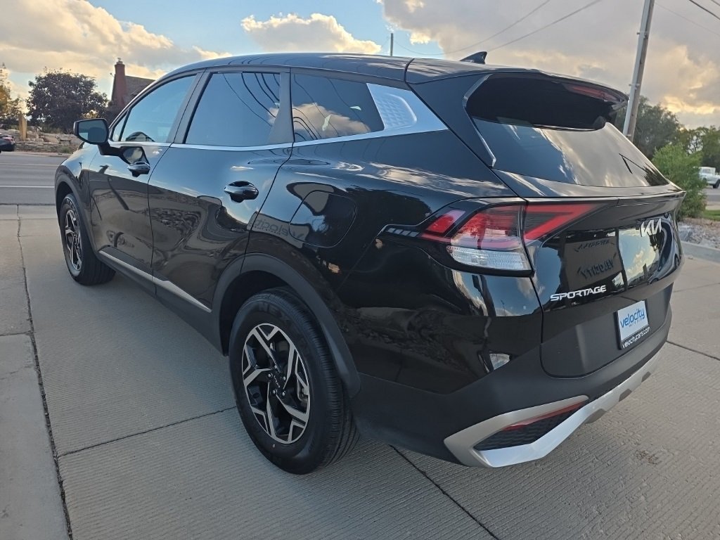 2024 Kia Sportage LX photo 4