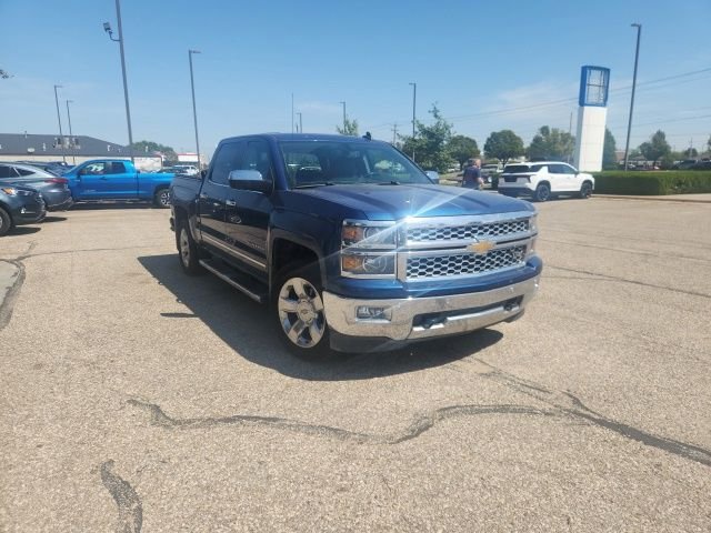 Used 2015 Deep Ocean Blue Chevrolet LTZ image 3
