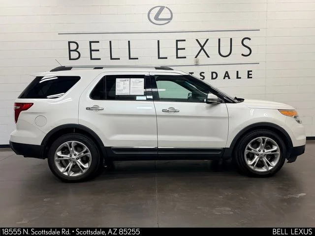 Used 2012 White Ford Limited image 3