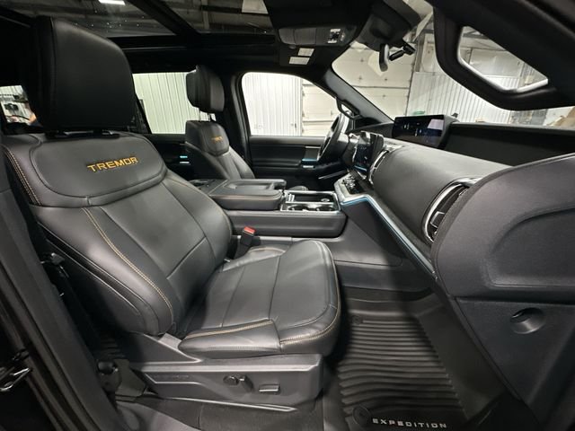 New 2026 Agate Black Metallic Ford Tremor® image 31