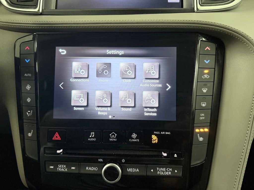 Used 2023 Gray INFINITI LUXE image 19
